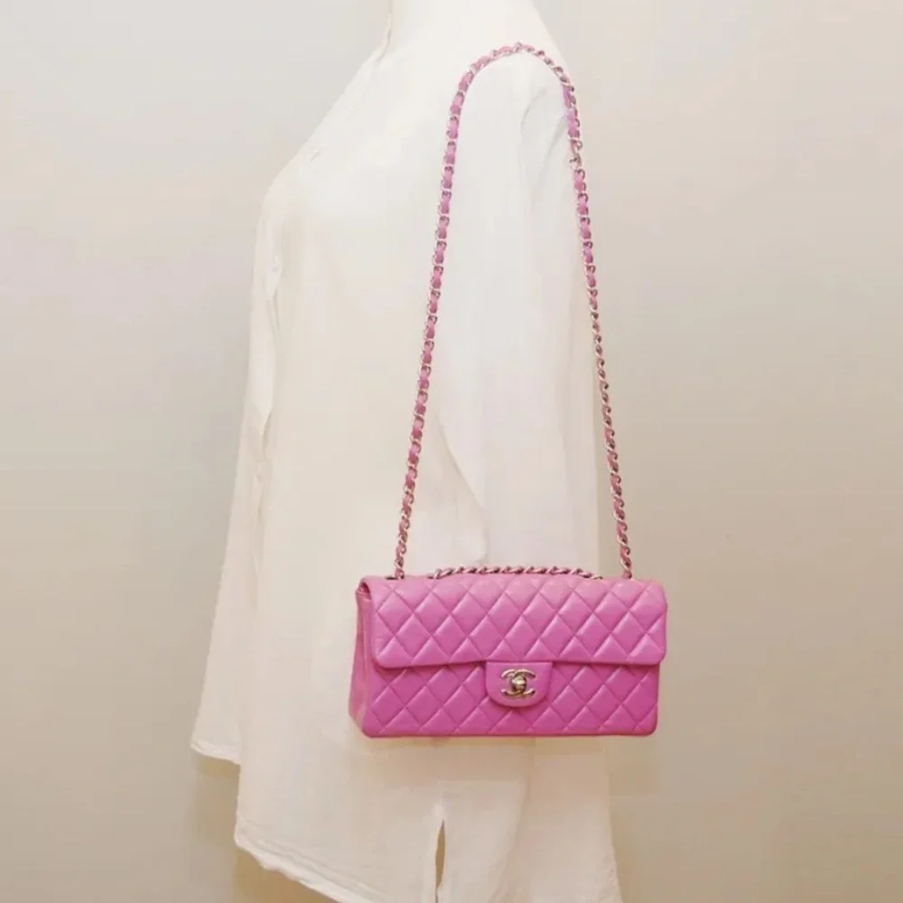 ⭐️ Authentic CHANEL Bag ⭐️ - Picture 15 of 16
